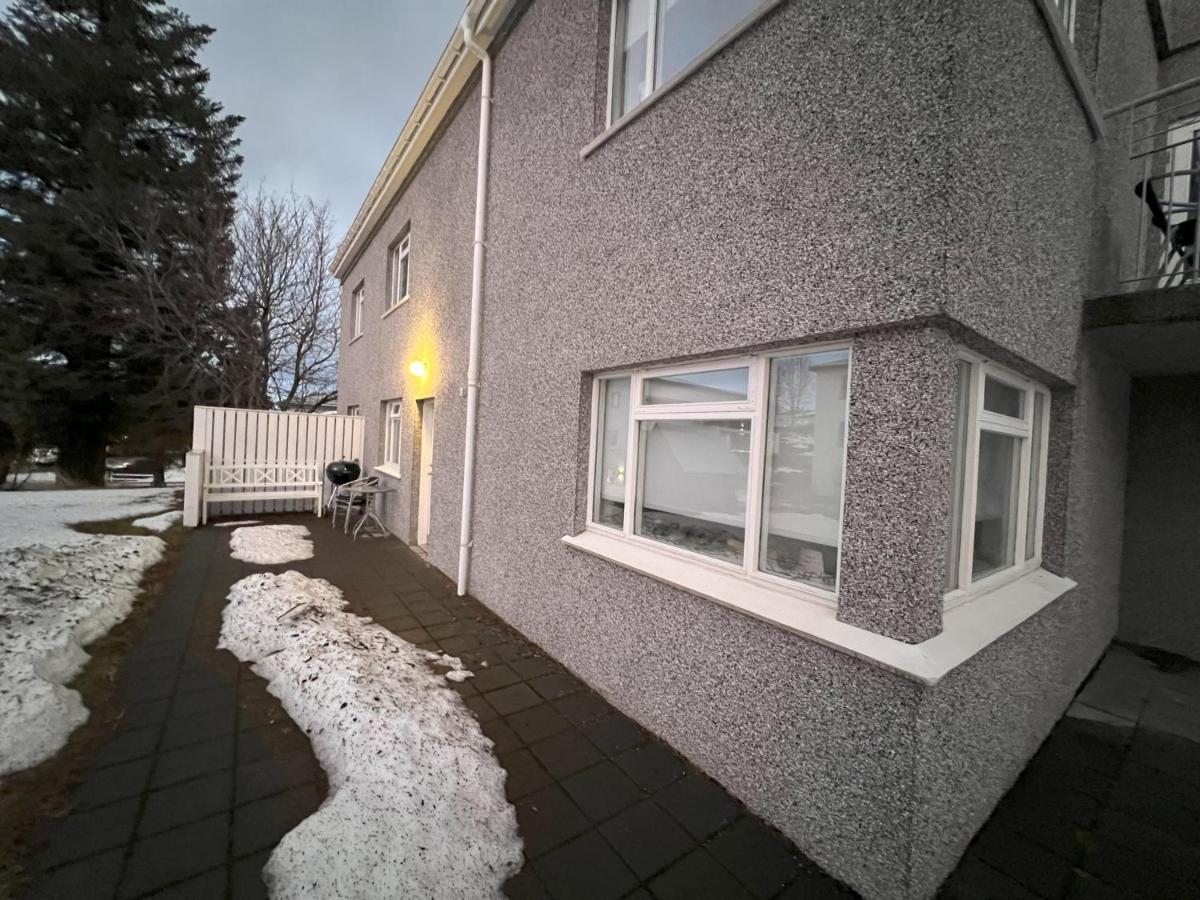 Guesthouse Akureyri - Apartments Near Down Town Exterior photo